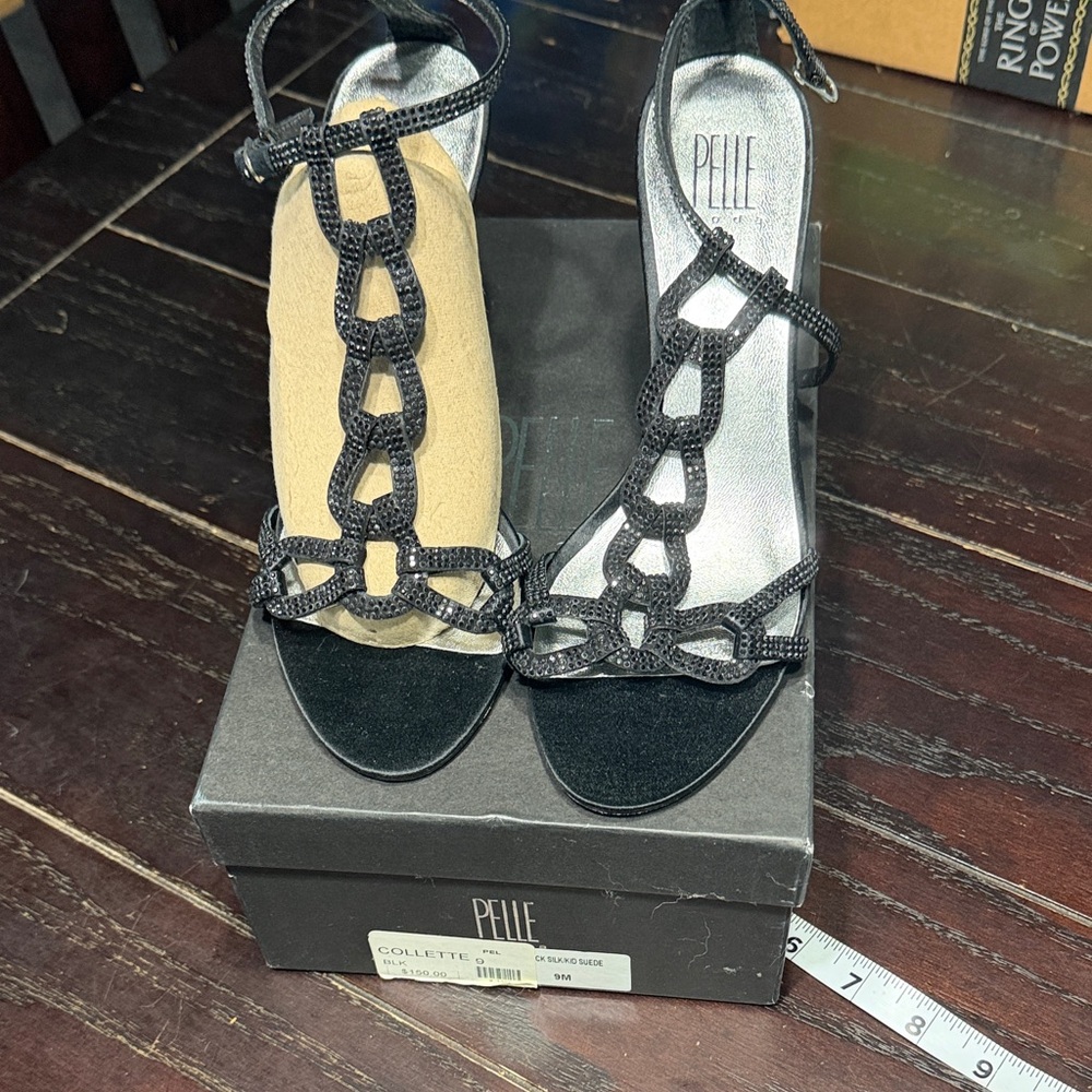 Pelle Moda Colette Black Chain Heels